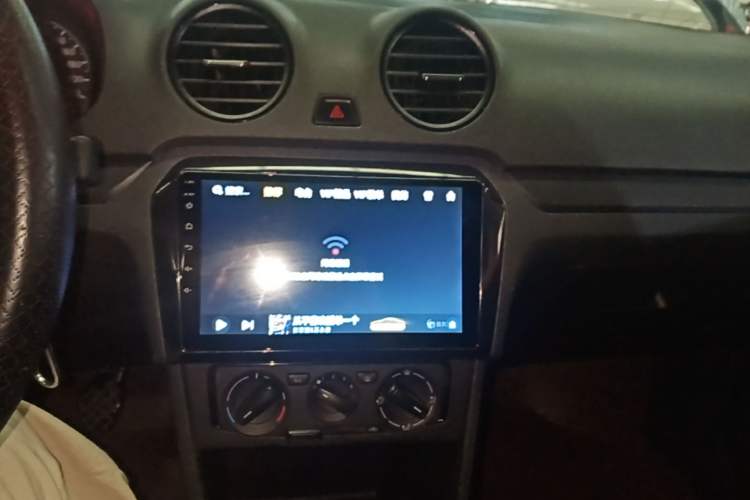 Used Volkswagen Jetta 2015 1.6L Manual Fashion Edition Audio And AC Panel