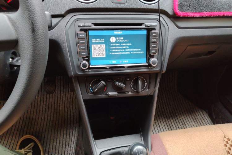 Used Volkswagen Jetta 2015 Zhuihui Edition 1.4L Manual Fashion Model Audio And AC Panel