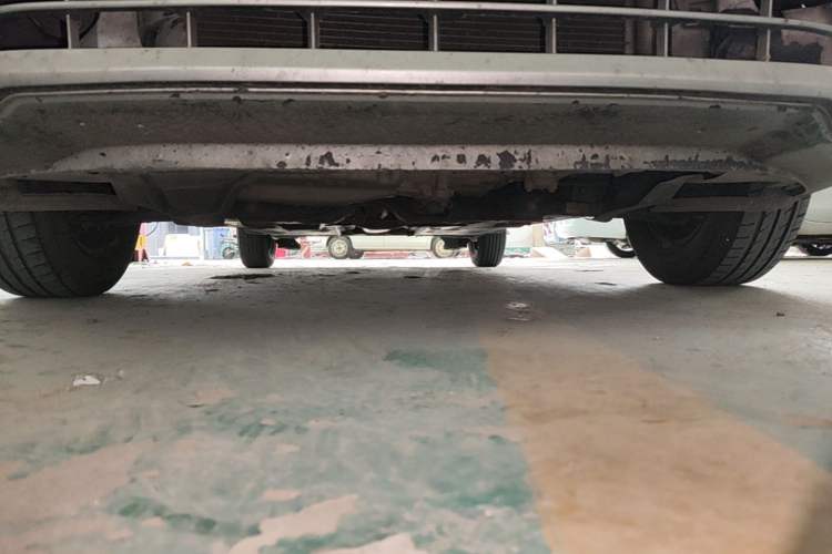 Used Volkswagen Jetta 2015 Zhuihui Edition 1.4L Manual Fashion Model Chassis Front