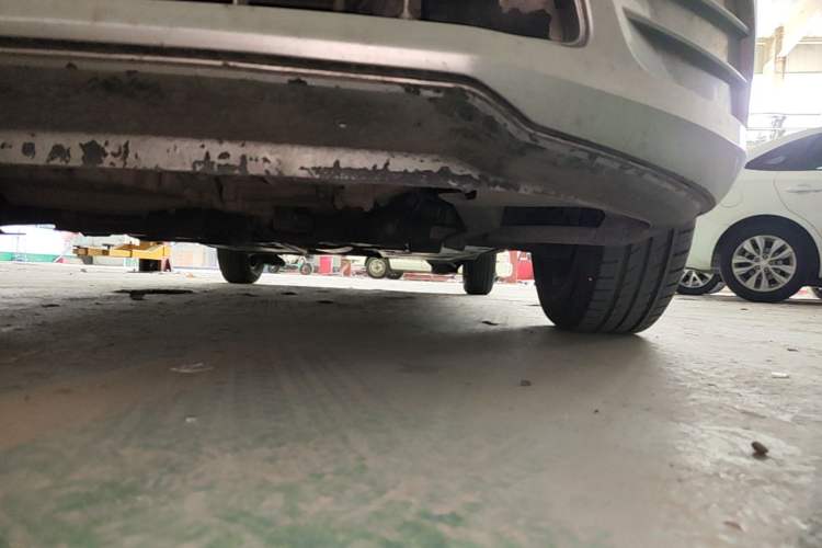 Used Volkswagen Jetta 2015 Zhuihui Edition 1.4L Manual Fashion Model Chassis Front Left