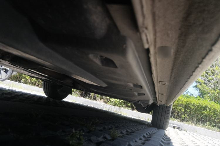 Used Volkswagen Jetta 2015 1.6L Manual Comfort Model Chassis Front Left