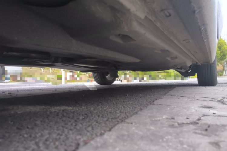 Used Volkswagen Jetta 2015 1.6L Manual Comfort Model Chassis Front Left