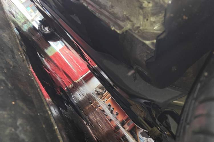 Used Volkswagen Jetta 2015 1.6L Manual Comfort Model Chassis Front Right
