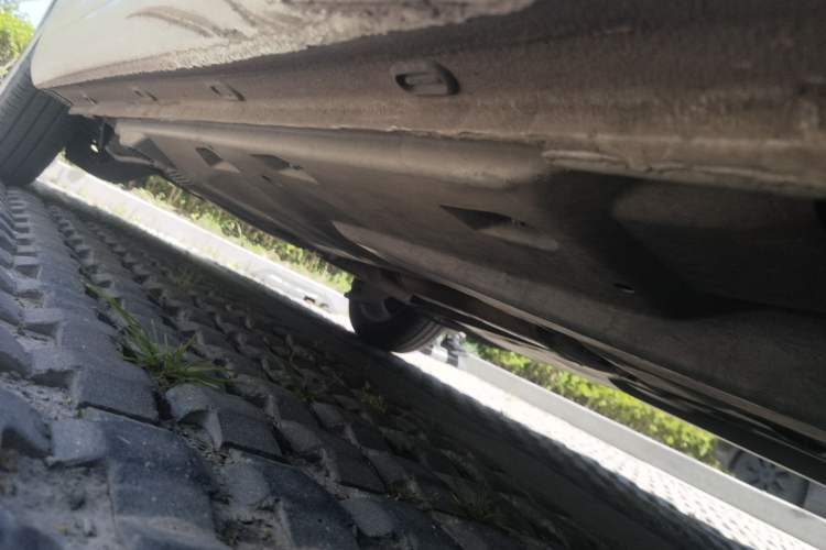 Used Volkswagen Jetta 2015 1.6L Manual Comfort Model Chassis Front Right