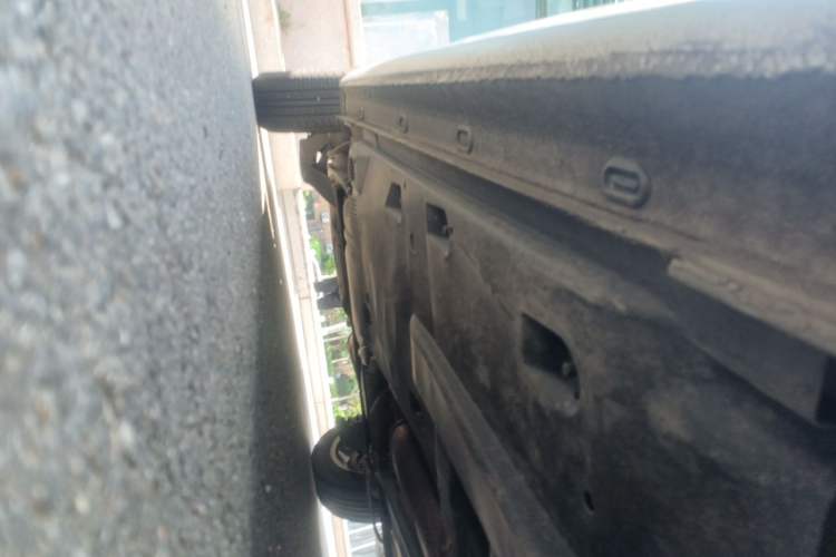 Used Volkswagen Jetta 2015 1.6L Manual Comfort Model Chassis Front Right