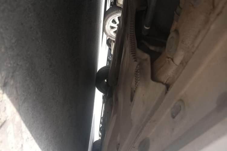 Used Volkswagen Jetta 2015 1.6L Manual Comfort Model Chassis Rear Right