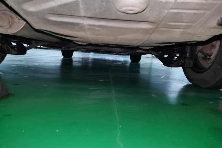 Used Volkswagen Jetta 2015 Zhuihui Edition 1.4L Manual Fashion Model Chassis Rear