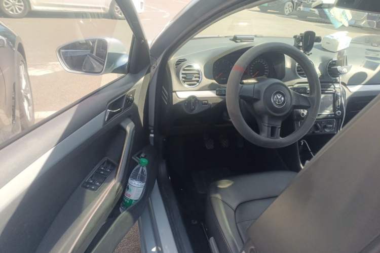 Used Volkswagen Jetta 2015 1.6L Manual Comfort Model Driver Seat