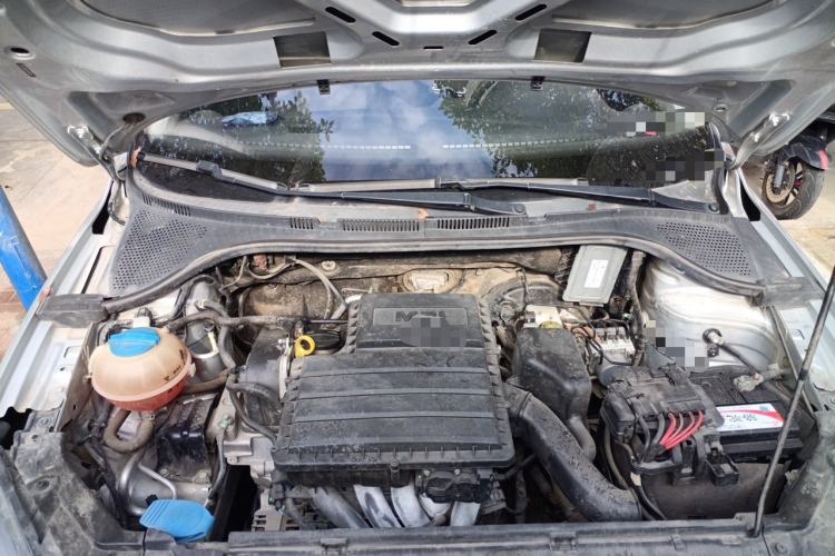 Used Volkswagen Jetta 2015 1.6L Manual Fashion Edition Engine Bay