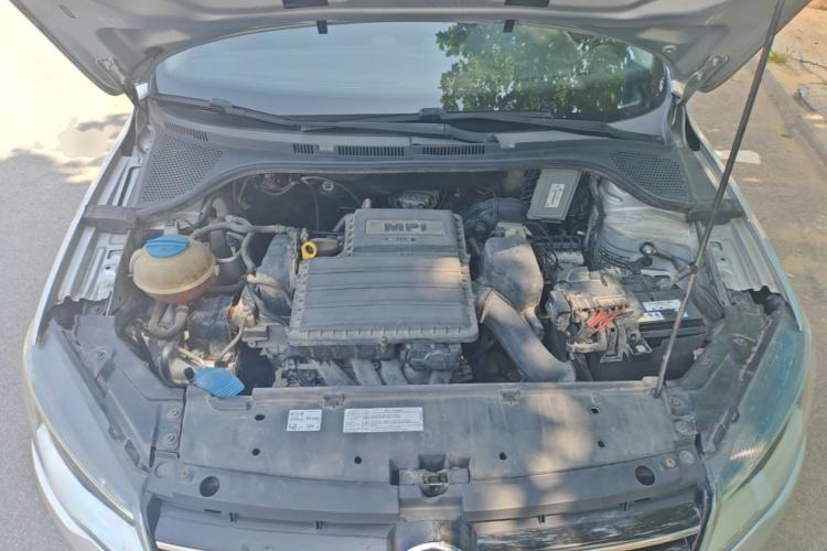 Used Volkswagen Jetta 2015 1.6L Manual Comfort Model Engine Bay