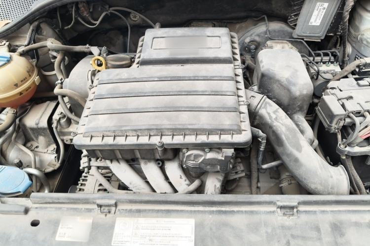 Used Volkswagen Jetta 2015 Value Edition 1.6L Automatic Comfort Version Engine Bay