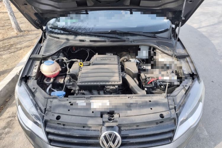 Used Volkswagen Jetta 2015 1.6L Manual Fashion Edition Engine Bay