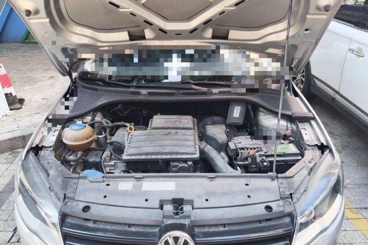 Used Volkswagen Jetta 2015 Value Edition 1.6L Manual Fashionable Style Engine Bay