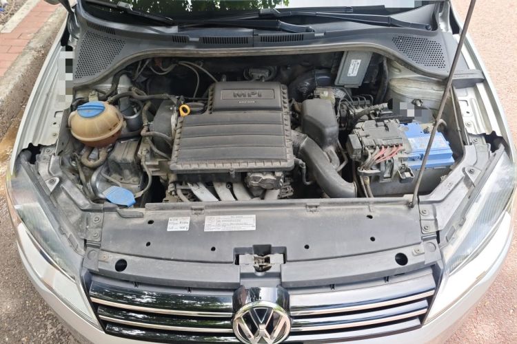 Used Volkswagen Jetta 2015 Value Edition 1.6L Automatic Comfort Version Engine Bay