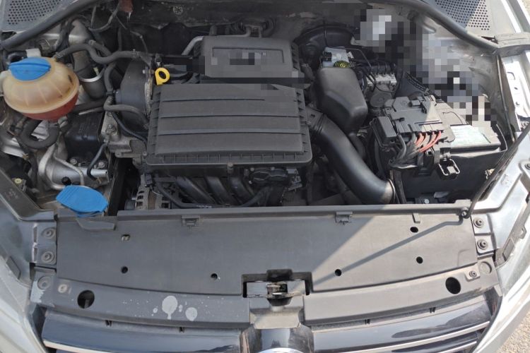 Used Volkswagen Jetta 2015 1.6L Manual Comfort Model Engine Bay