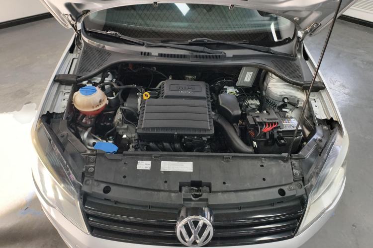 Used Volkswagen Jetta 2015 1.4L Manual Fashion Model Engine Bay
