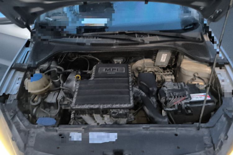 Used Volkswagen Jetta 2015 Value Edition 1.6L Manual Fashionable Style Engine Bay