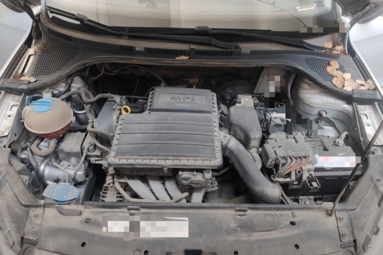 Used Volkswagen Jetta 2015 Value Edition 1.6L Manual Fashionable Style Engine Bay