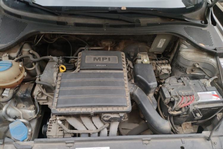 Used Volkswagen Jetta 2015 Value Edition 1.6L Manual Fashionable Style Engine Bay