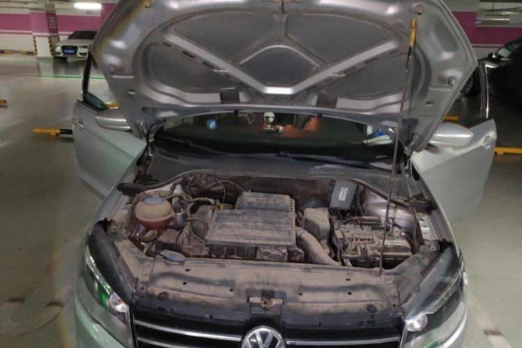 Used Volkswagen Jetta 2015 Value Edition 1.6L Automatic Comfort Version Engine Bay