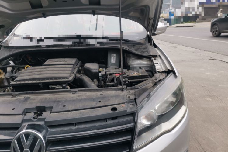 Used Volkswagen Jetta 2015 1.4L Manual Fashion Model Engine Bay Left
