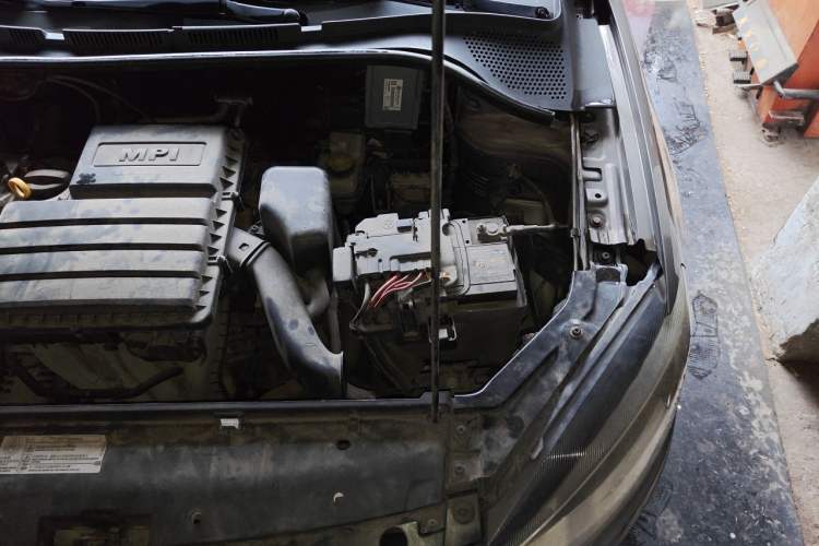 Used Volkswagen Jetta 2015 1.6L Manual Comfort Model Engine Bay Left