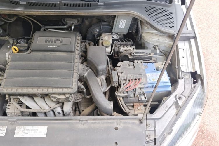 Used Volkswagen Jetta 2015 Value Edition 1.6L Automatic Comfort Version Engine Bay Left