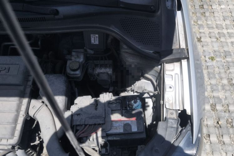 Used Volkswagen Jetta 2015 1.6L Manual Comfort Model Engine Bay Left
