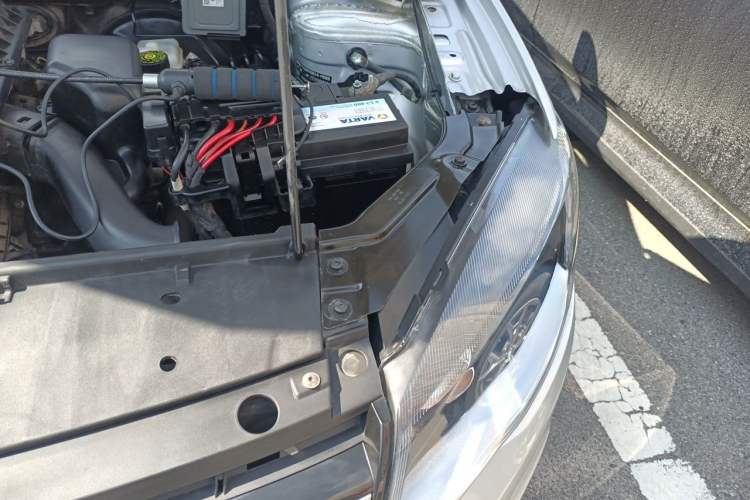 Used Volkswagen Jetta 2015 1.6L Manual Comfort Model Engine Bay Left