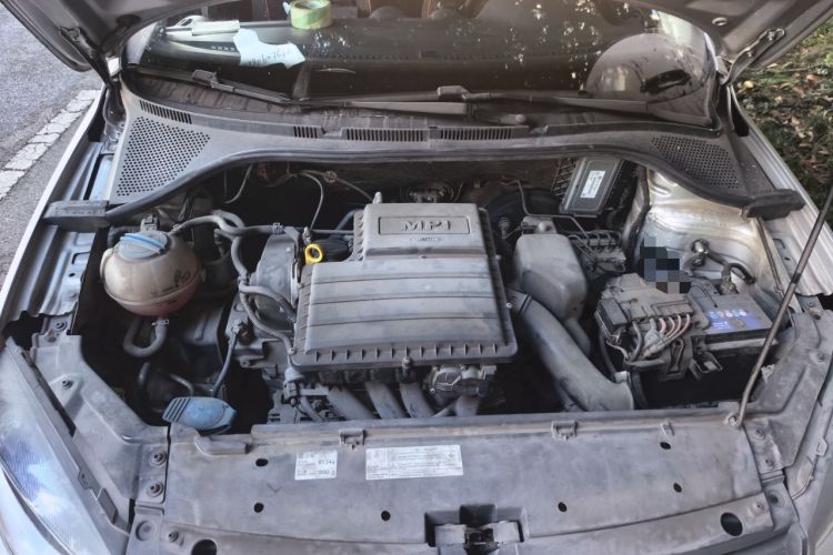 Used Volkswagen Jetta 2015 1.6L Manual Fashion Edition Engine Bay