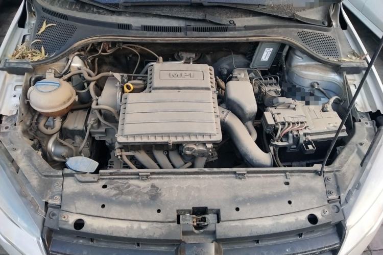 Used Volkswagen Jetta 2015 Value Edition 1.6L Manual Fashionable Style Engine Bay