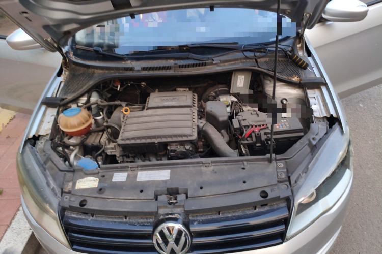 Used Volkswagen Jetta 2015 Zhuihui Edition 1.4L Manual Fashion Model Engine Bay