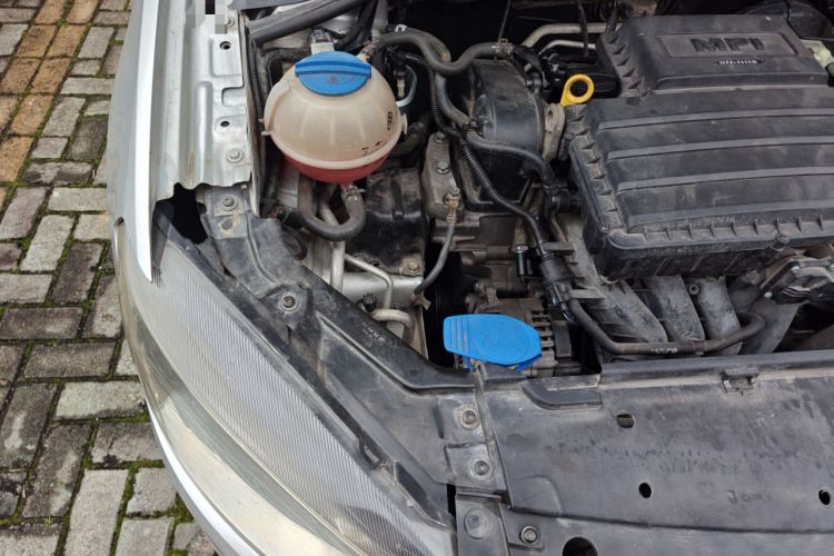 Used Volkswagen Jetta 2015 1.6L Manual Comfort Model Engine Bay Right