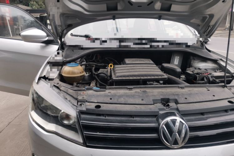 Used Volkswagen Jetta 2015 1.4L Manual Fashion Model Engine Bay Right