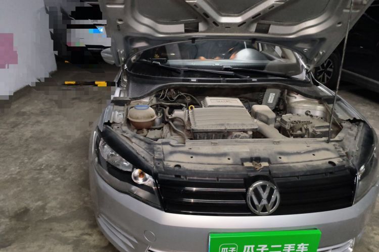 Used Volkswagen Jetta 2015 Zhuihui Edition 1.4L Manual Fashion Model Engine Bay Right