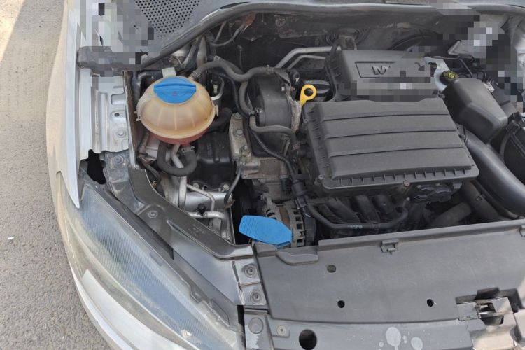 Used Volkswagen Jetta 2015 1.6L Manual Comfort Model Engine Bay Right