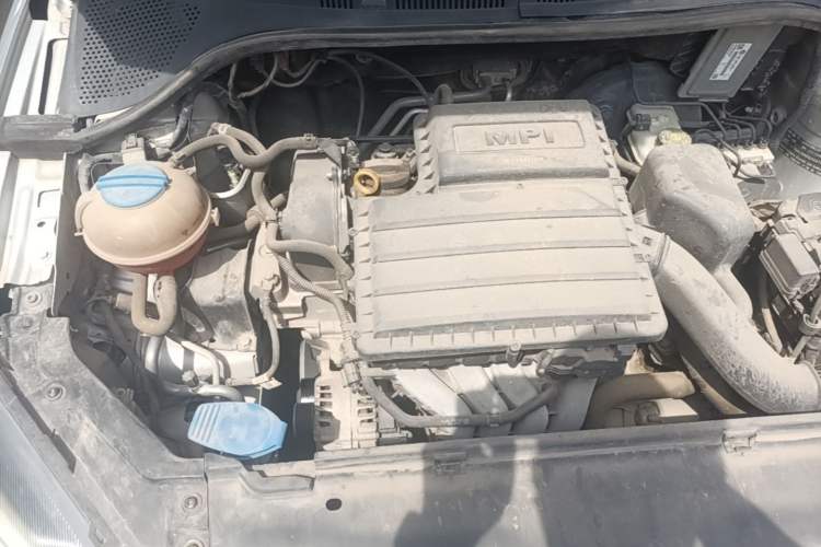 Used Volkswagen Jetta 2015 1.6L Manual Comfort Model Engine Bay Right