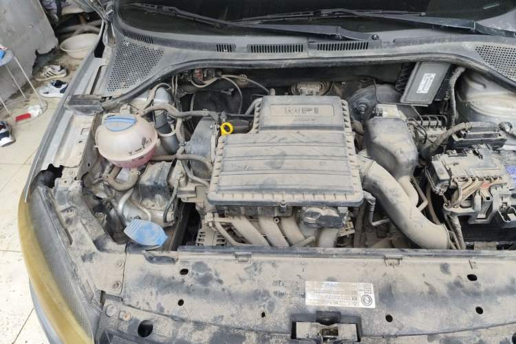 Used Volkswagen Jetta 2015 1.6L Automatic Comfort Model Engine Bay Right