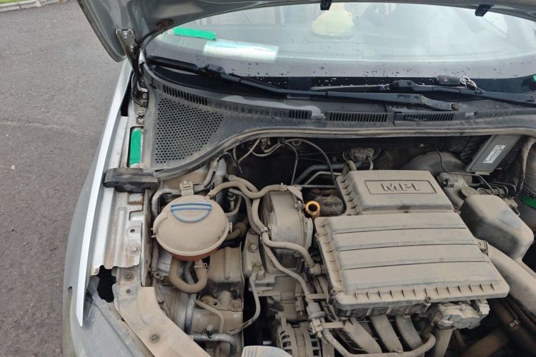 Used Volkswagen Jetta 2015 1.4L Manual Comfort Model Engine Bay Right