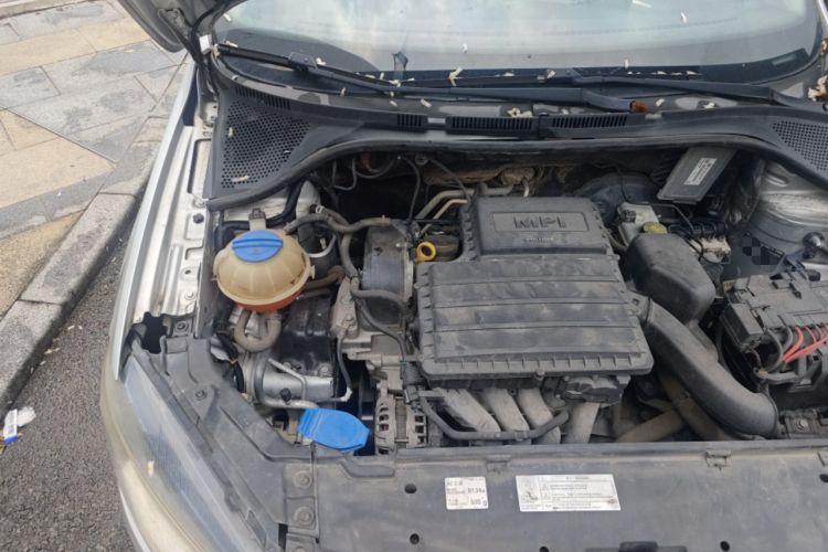 Used Volkswagen Jetta 2015 1.6L Manual Comfort Model Engine Bay Right