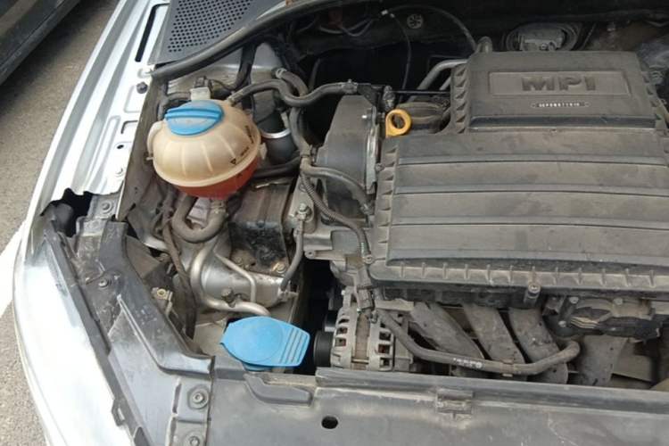 Used Volkswagen Jetta 2015 1.6L Manual Comfort Model Engine Bay Right