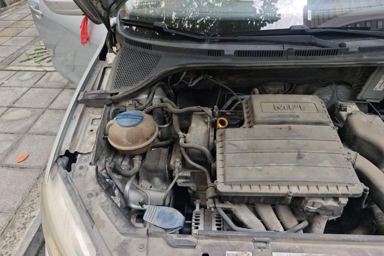 Used Volkswagen Jetta 2015 1.6L Automatic Fashion Model Engine Bay Right