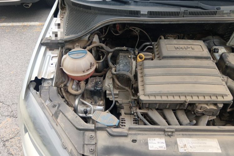 Used Volkswagen Jetta 2015 1.6L Automatic Comfort Model Engine Bay Right