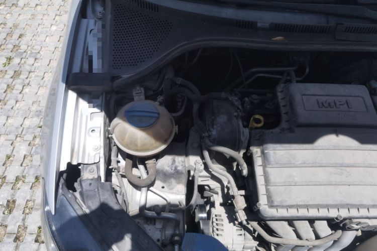 Used Volkswagen Jetta 2015 1.6L Manual Comfort Model Engine Bay Right
