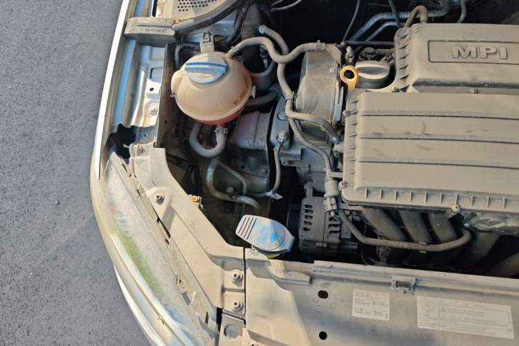 Used Volkswagen Jetta 2015 1.6L Manual Comfort Model Engine Bay Right