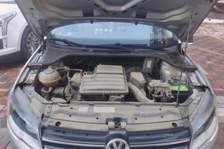 Used Volkswagen Jetta 2015 1.4L Manual Comfort Model Engine Bay
