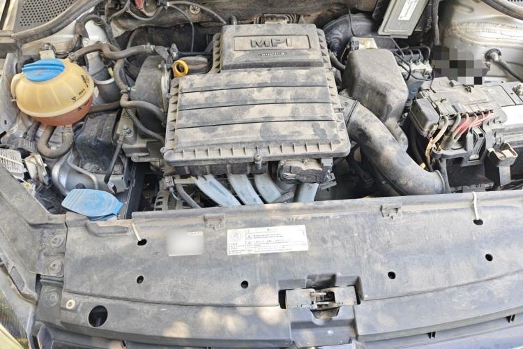 Used Volkswagen Jetta 2015 Value Edition 1.6L Manual Fashionable Style Engine Bay