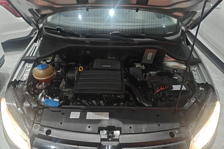 Used Volkswagen Jetta 2015 Value Edition 1.6L Automatic Fashion Version Engine Bay