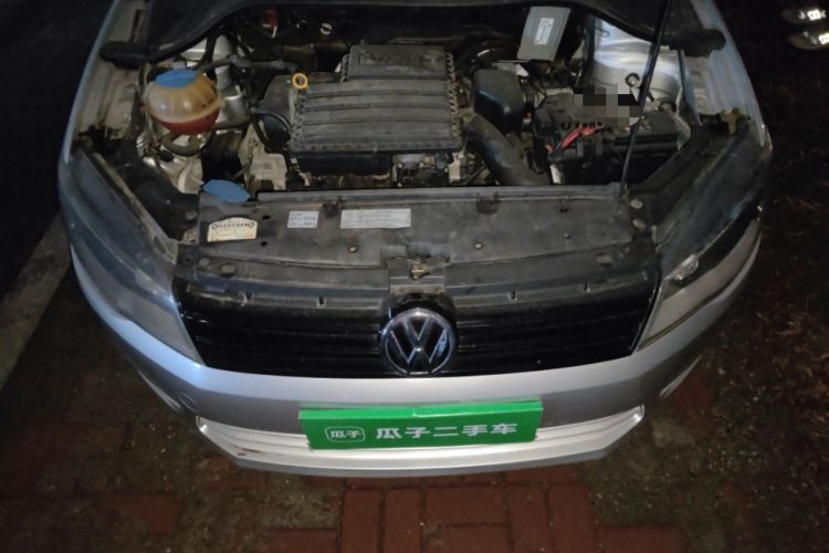 Used Volkswagen Jetta 2015 Zhuihui Edition 1.4L Manual Fashion Model Engine Bay