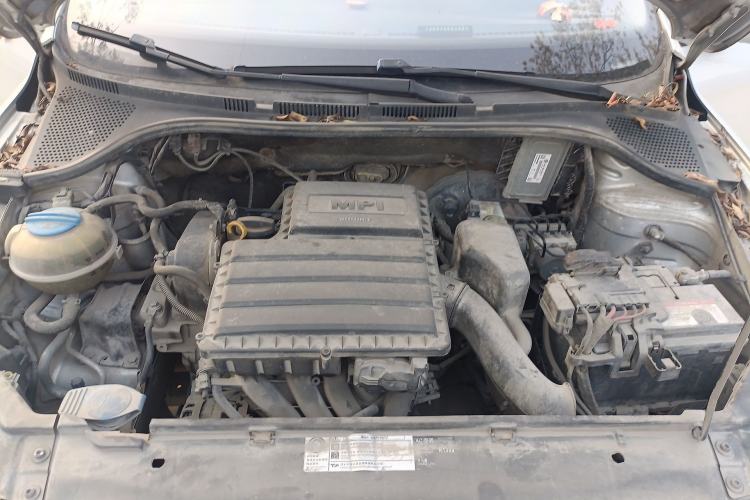 Used Volkswagen Jetta 2015 Value Edition 1.6L Manual Fashionable Style Engine Bay
